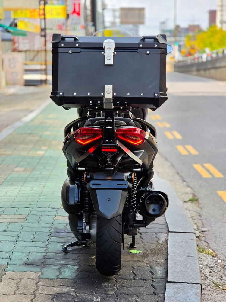 xmax300 야마하 4166km 신형 오토바이 판매합니다 이미지