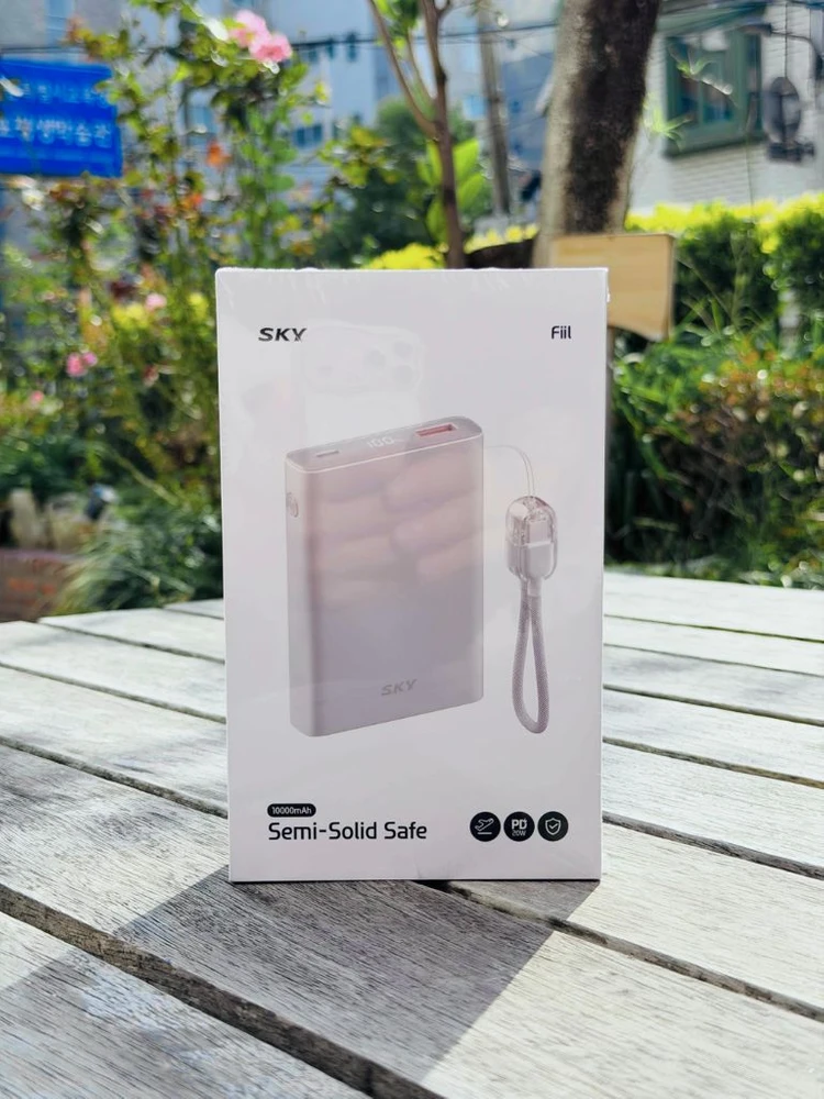[미개봉새상품] 스카이 필 솔리드 보조배터리10000mAh 실버 이미지