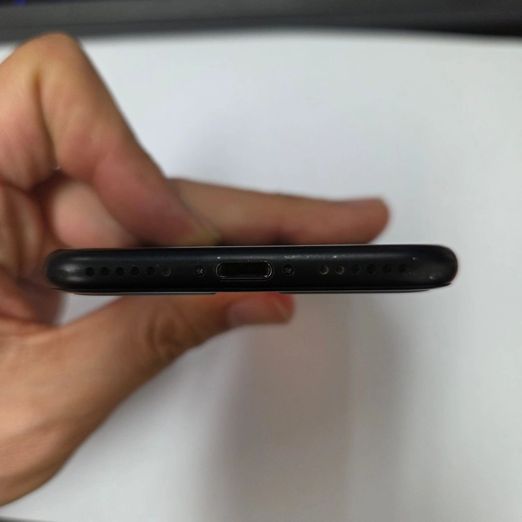 카메라무음) 아이폰7 32GB 매트블랙 배터리100% 기능정상 215805 이미지