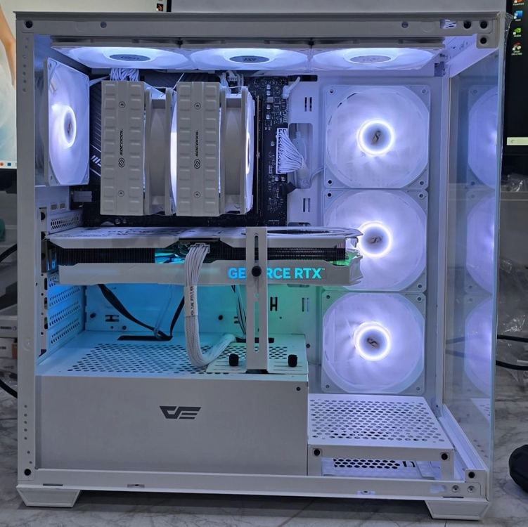 7800x3d, 5070 화이트 pc팝니다 이미지