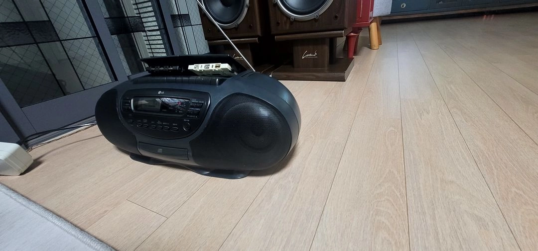 라디오카세트 이미지