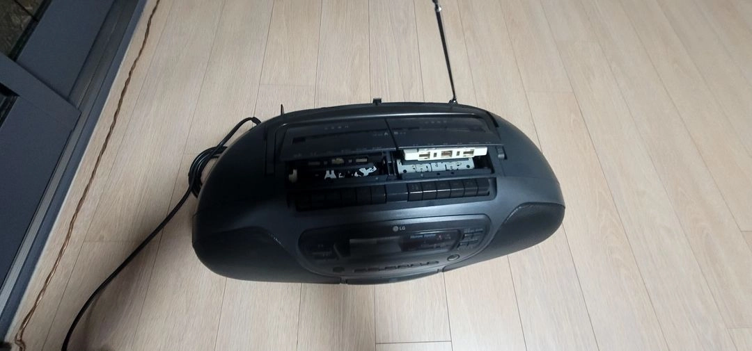 라디오카세트 이미지