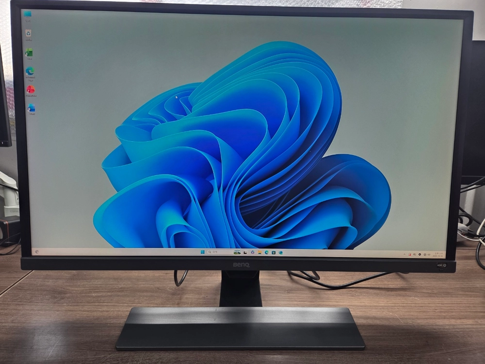 벤큐 EW3270U 4K 아이케어 전문가용,디자인용,주식용,사무업무용 - 안심되는 중고거래