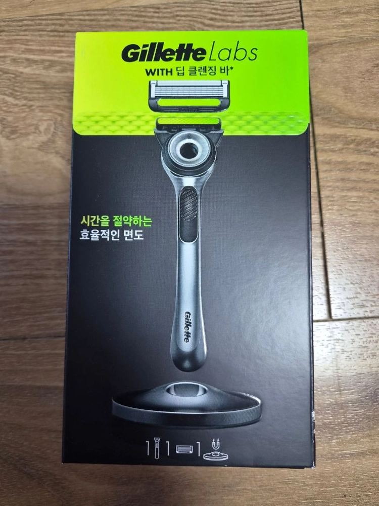 필립스 전기면도기 SP9886프레스티지 S급 박풀 판매합니다. 이미지