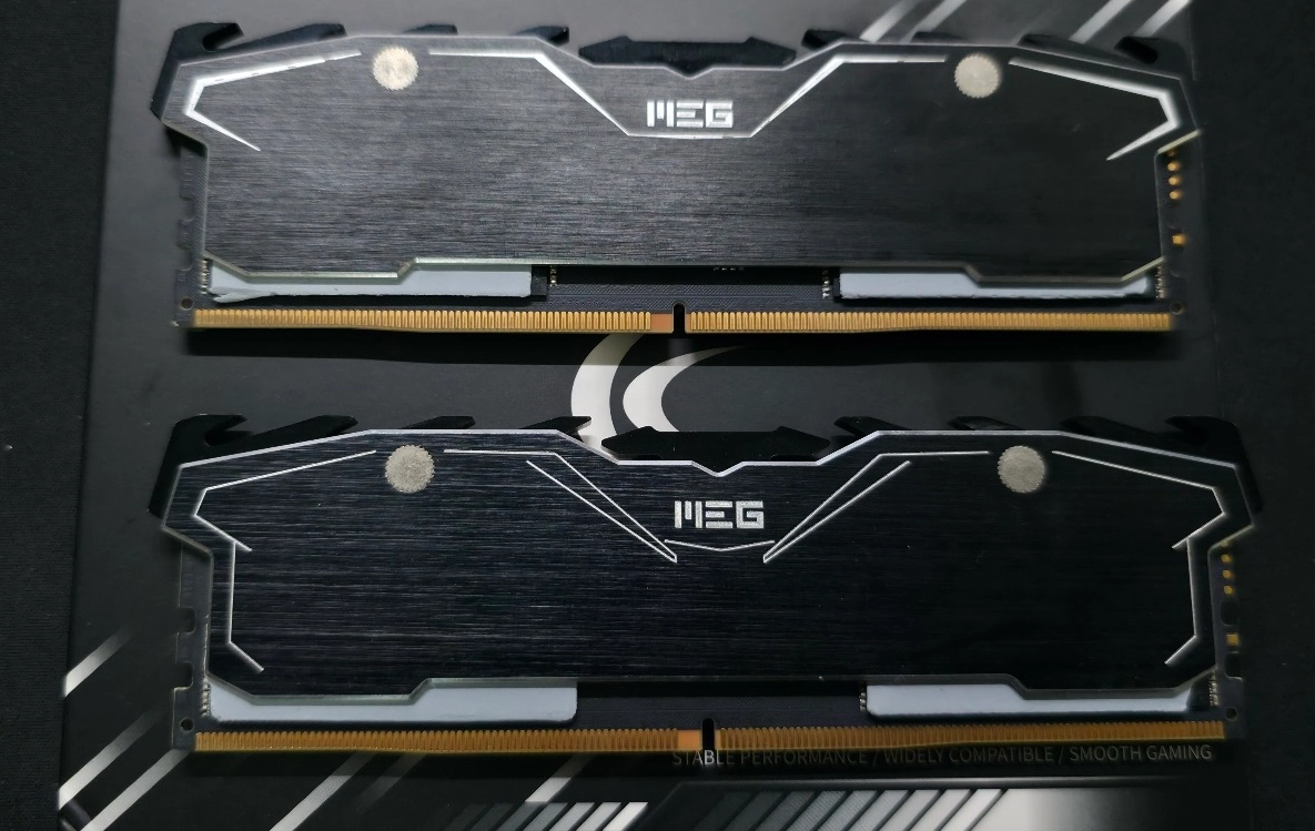 KingBank DDR5 64GB, 6400 CL32 메모리 / SK 하이닉스 A다이 이미지
