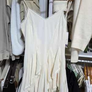 인페어즈 듀기스토어 쉬폰원피스 이미지