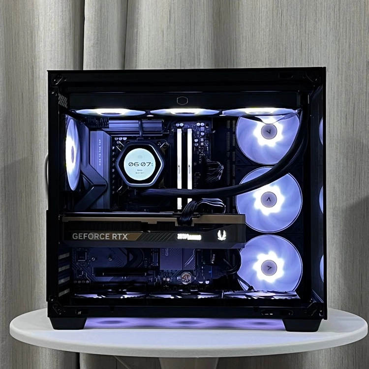 9800X3D 5080 초고사양 게이밍 컴퓨터 본체 PC 이미지