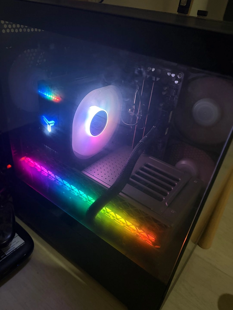 7500f 9070xt 32gb 1t 판매₩190 - 안심되는 중고거래
