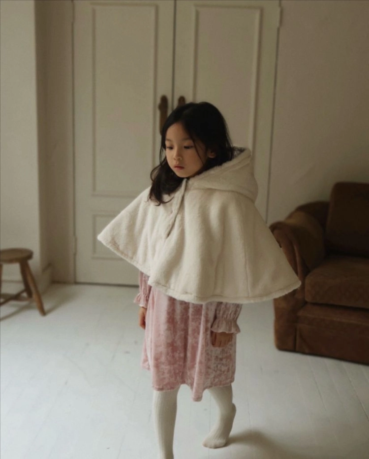 [새상품 M(95-130)] 아동 세인트엘라 퍼 패딩 케이프 이미지