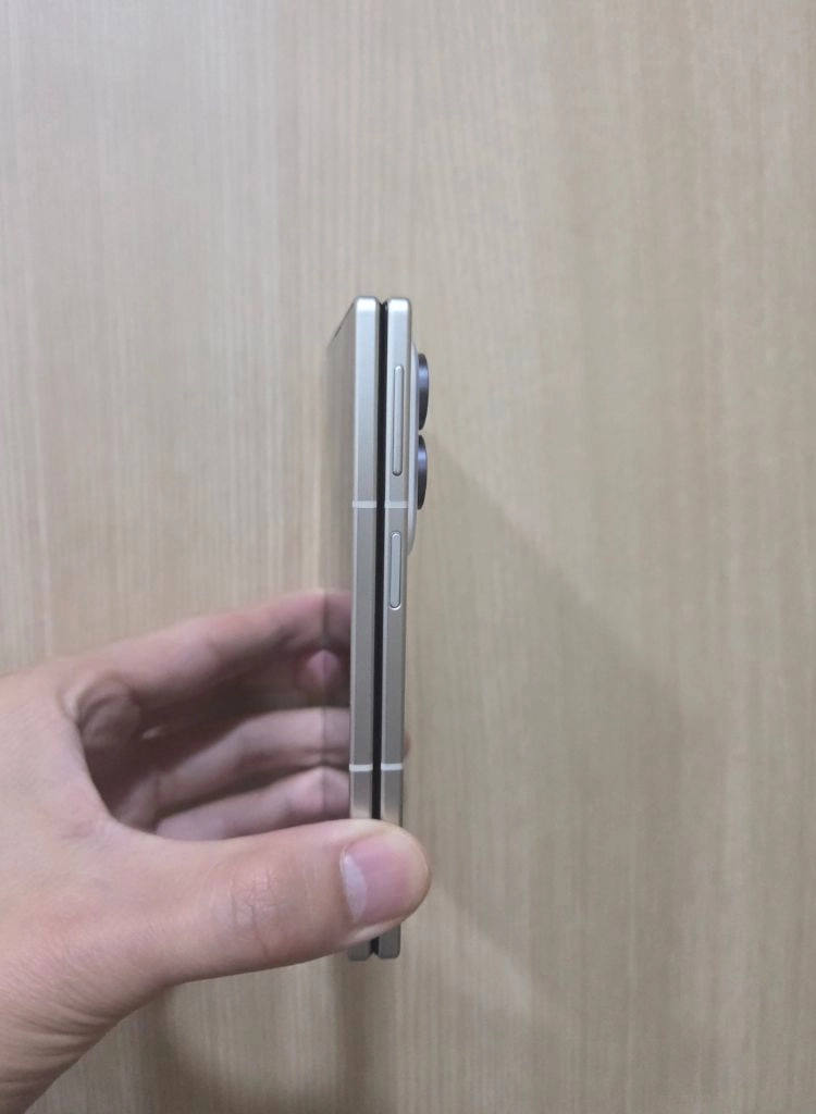 폴드8 갤럭시 와이드 256G 새상품 이미지