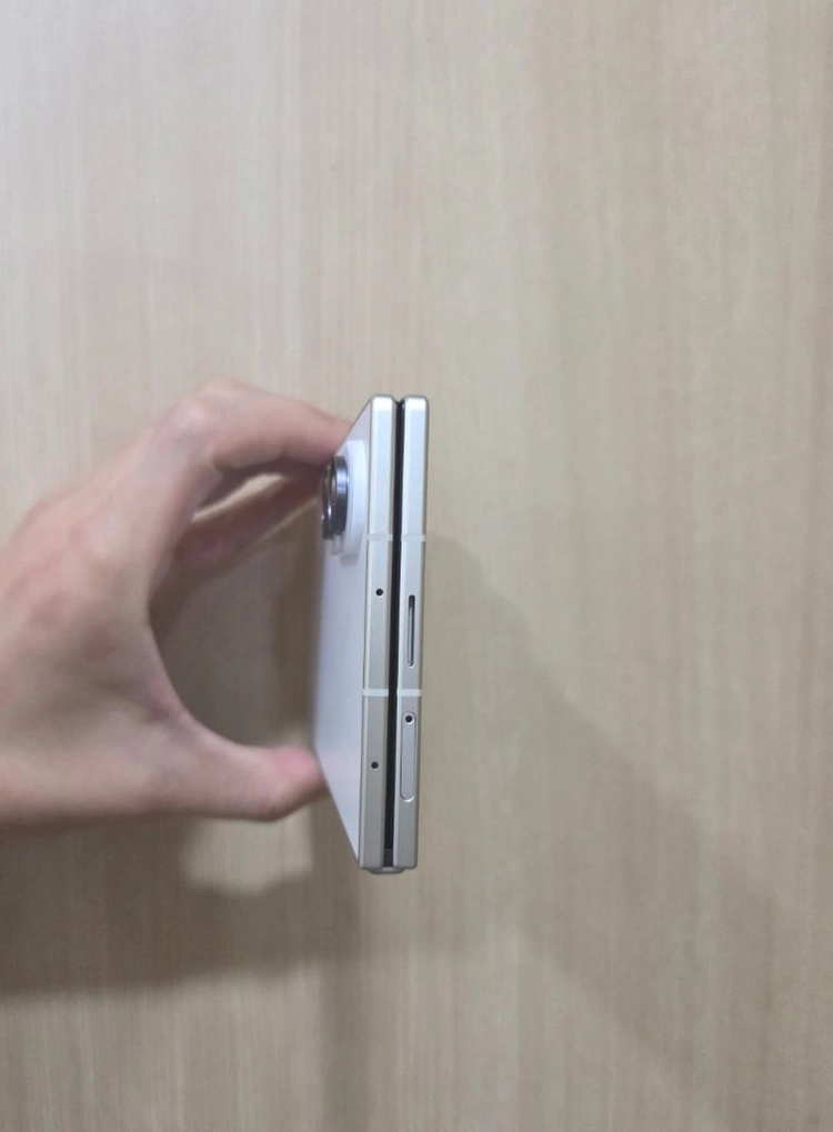 폴드8 갤럭시 와이드 256G 새상품 이미지