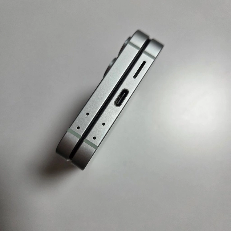 31. 갤럭시 Z플립6 256GB 이미지