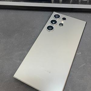 갤럭시S24울트라 블랙 256GB 무잔상 상태좋은 중고76만6천팝니다 이미지