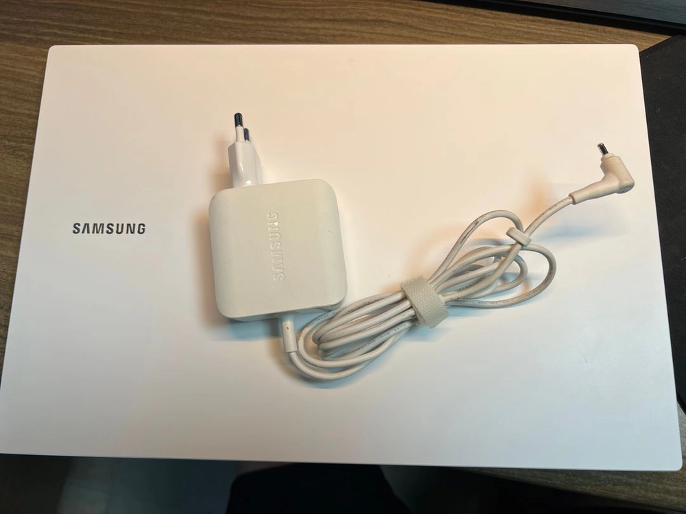 삼성 플러스2 i7-1165G7 16G+256G+MX450 이미지