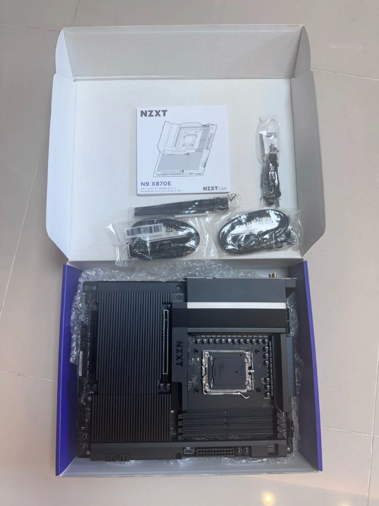 sk하이닉스a다이언락 9800x3d x870e 이미지