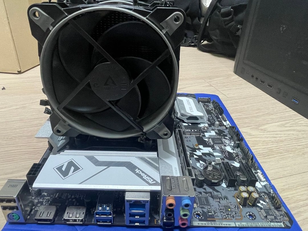 10700F + B560B + 쿨러 일괄 판매합니다. 이미지