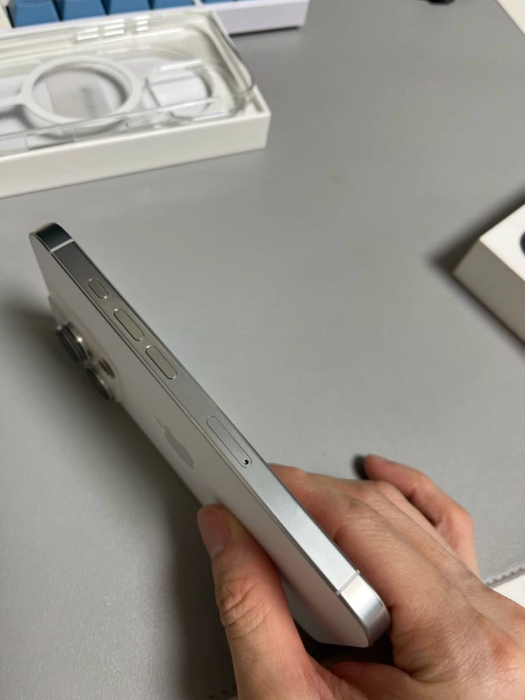 아이폰16프로 화이트 128gb 이미지