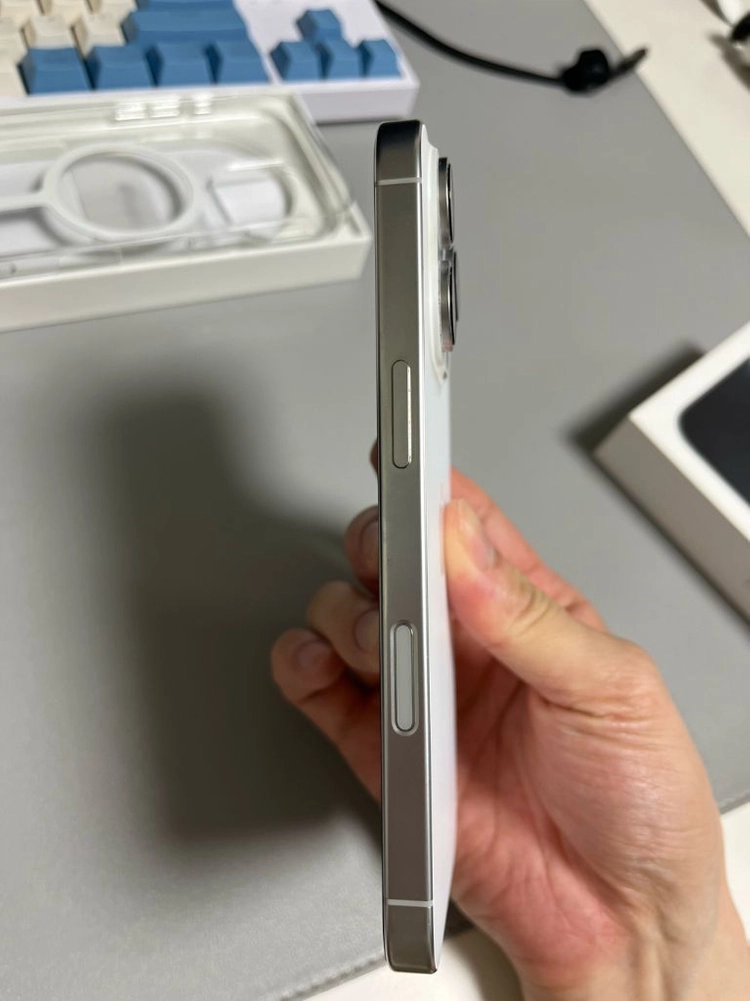 아이폰16프로 화이트 128gb 이미지