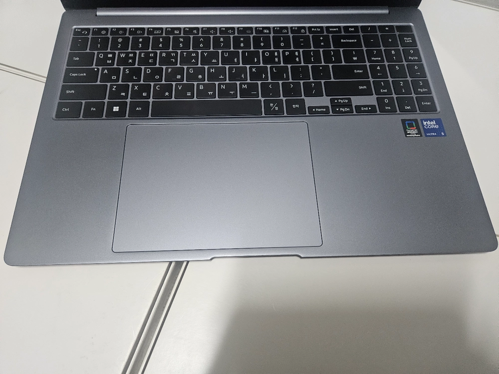 삼성 노트북 갤럭시북4 프로 NT960XGQ 16인치 화면터치모델 U5/램16/SSD256 이미지