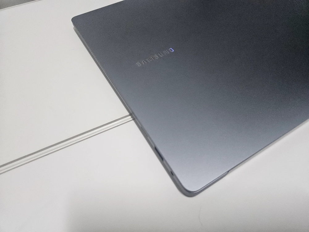 삼성 노트북 갤럭시북4 프로 NT960XGQ 16인치 화면터치모델 U5/램16/SSD256 이미지