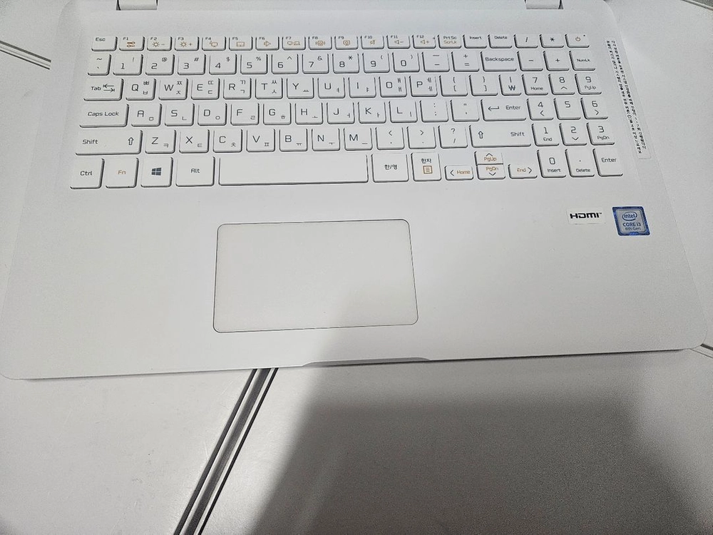 LG울트라북 노트북 15U590 15인치 !3-8세대/램8/SSD256+HDD500 이미지
