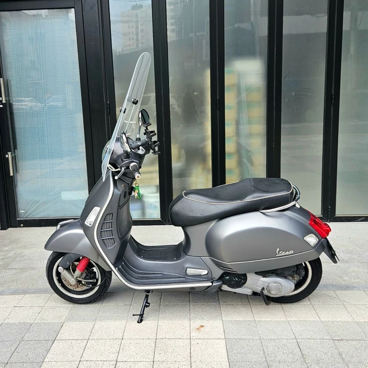 베스파 GTS125 그레이색상 (앞타이어 새걸로 변경!) 이미지