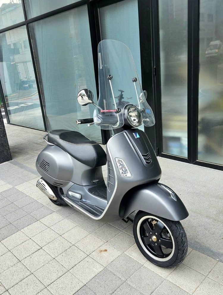 베스파 GTS125 그레이색상 (앞타이어 새걸로 변경!) 이미지