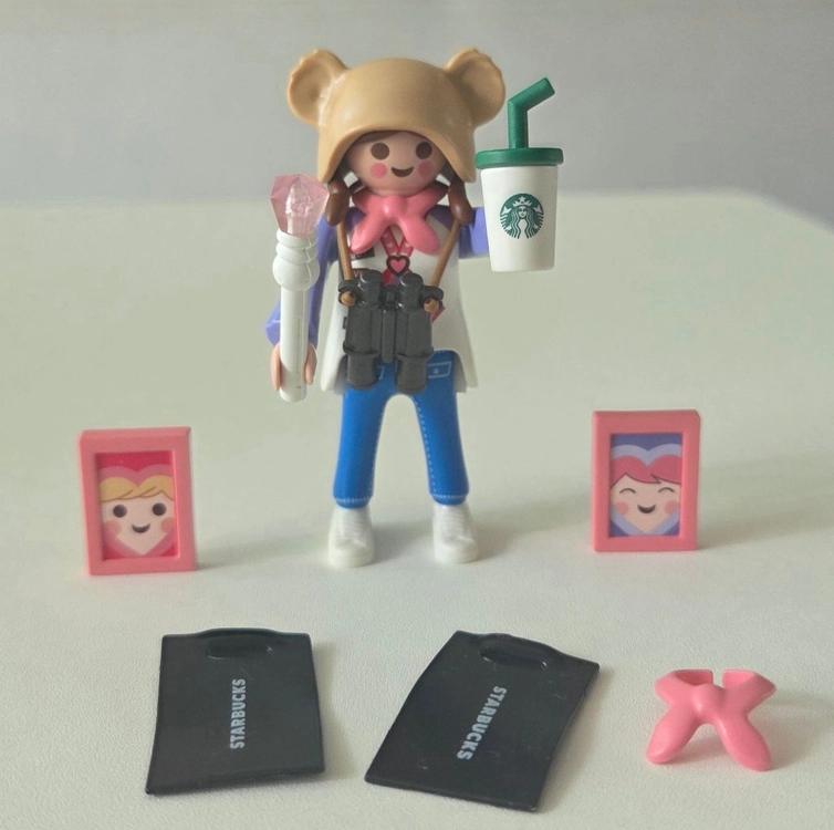 플레이모빌 (3개 일괄)스타벅스 71781 피터, 71782 니나, 카우걸 (피규어,레고) + 덤 보관통 이미지