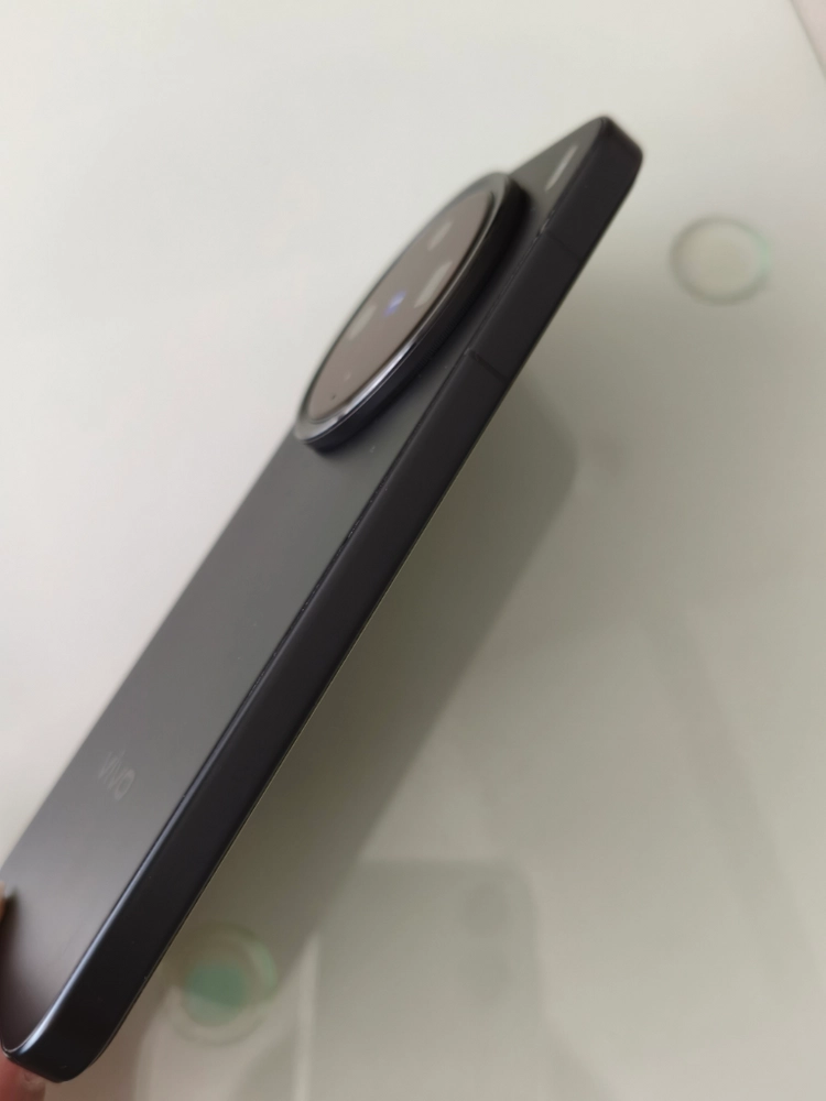 Vivo X200 PRO MINI 16/512gb 블랙 이미지