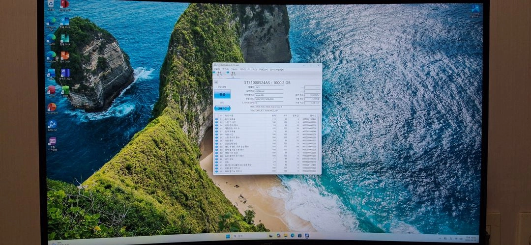 하드디스크 1TB GT520 그래픽카드 및 기타 부품 이미지