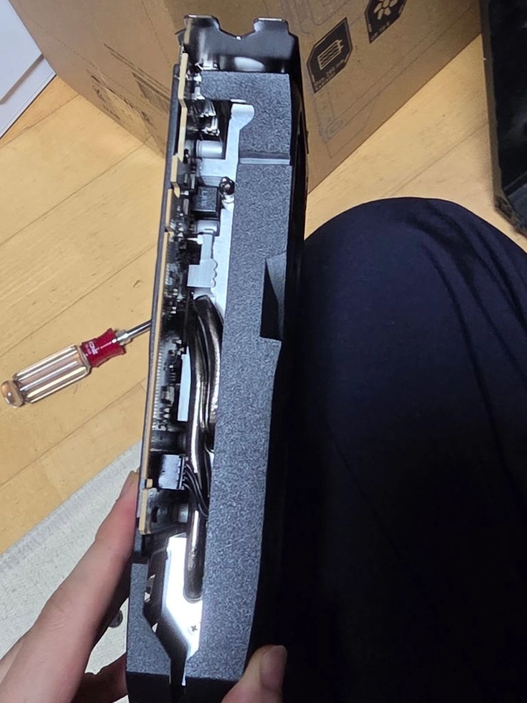 RTX 5060 그래픽카드 이미지
