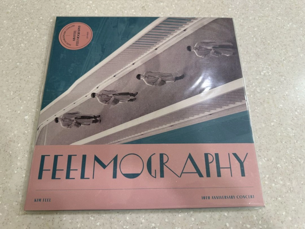 김필의 데뷔 10주년 기념 콘서트 실황FEELMOGRAPHY LP + DVD 합본 미개봉 이미지