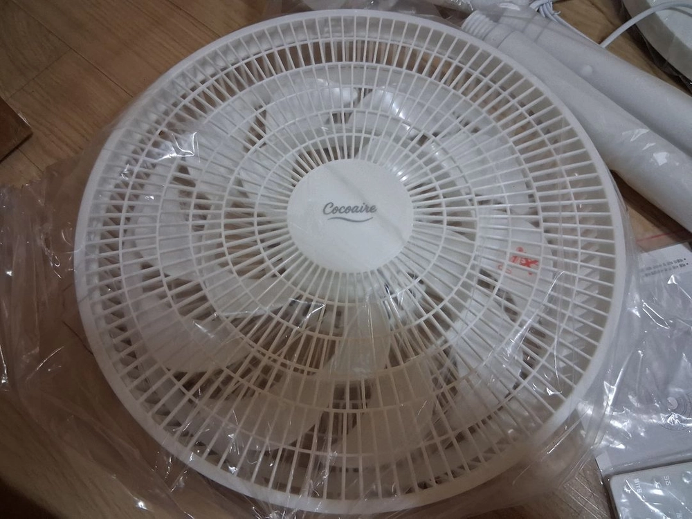 새 제품 리모컨 에어 써큘레이터 선풍기 택포함 30,000원 입니다. 이미지