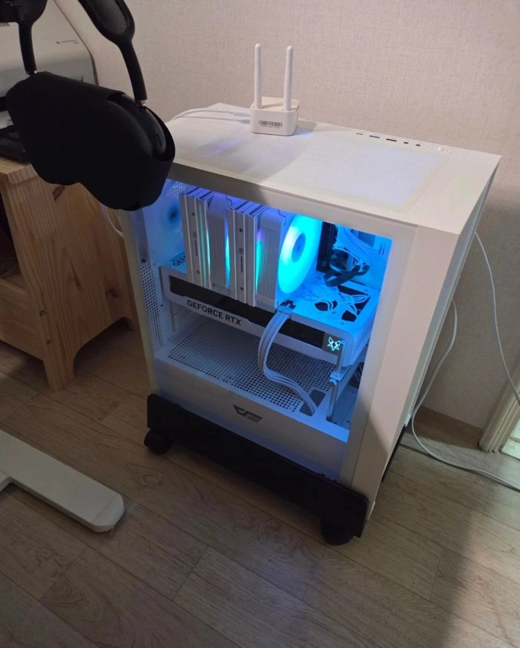 9800x3d + RTX 5080 + 32GB 본체 이미지