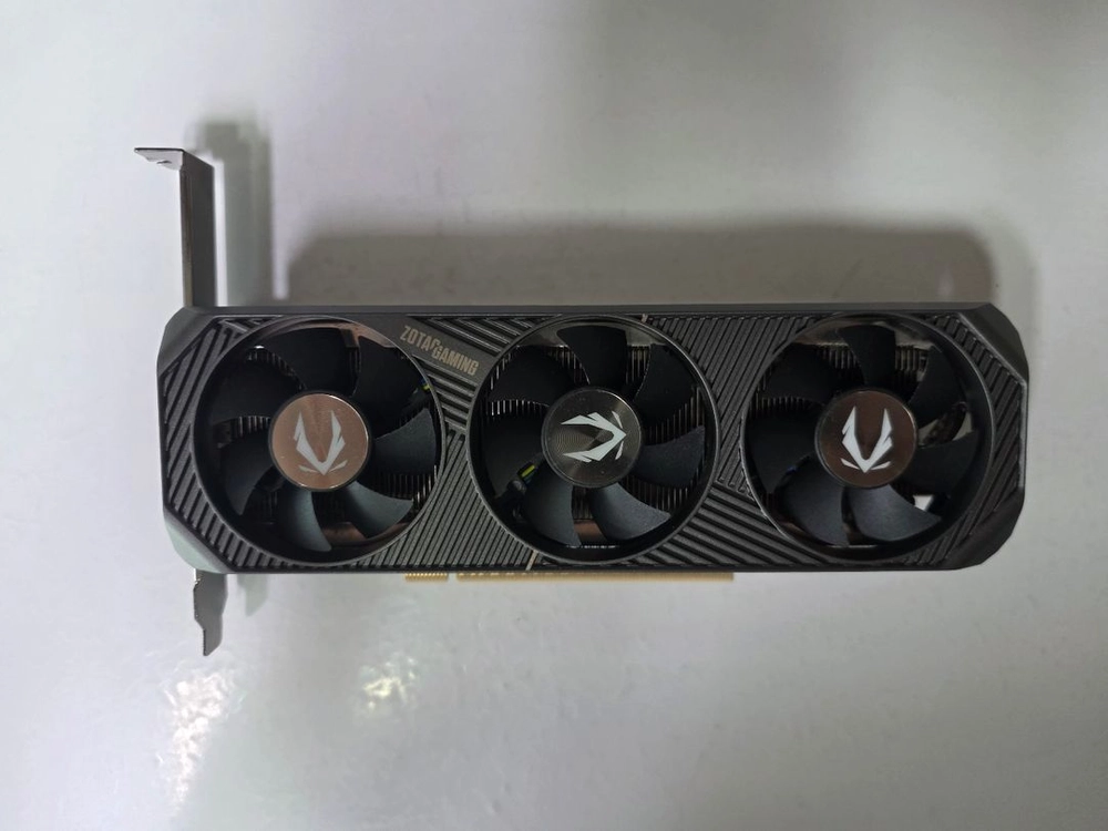 조텍 ZOTAC RTX 5060 LP 8GB 게이밍 그래픽카드 +백플 이미지