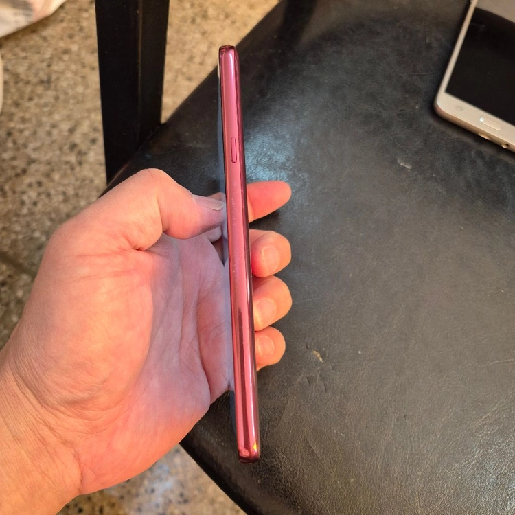 LG G7 이미지