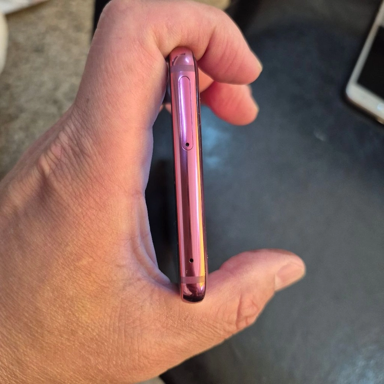 LG G7 이미지