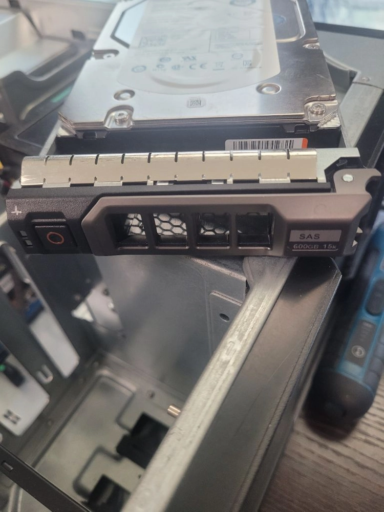 델 SAS 3.5 HDD 600GB 2개 세트 성능상태100% 이미지