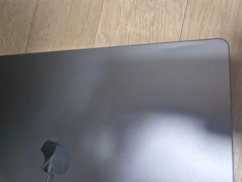 맥북 M1 16인치 32GB 512GB 이미지