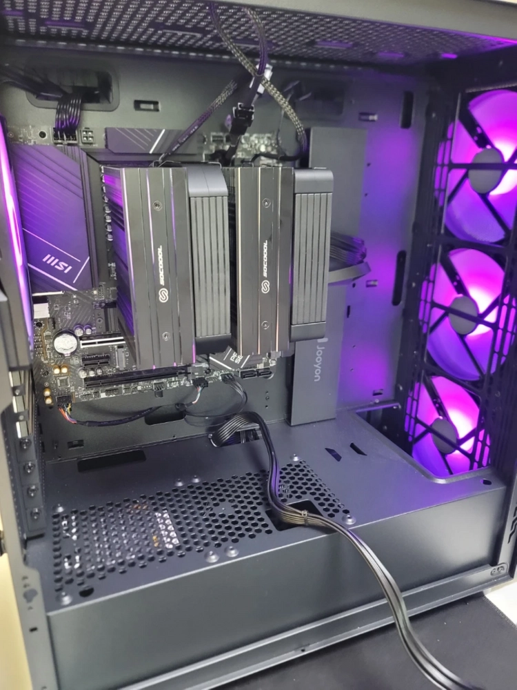 9800X3D, DDR5 32G m.2 ssd 1tb 올블랙 반본체 이미지