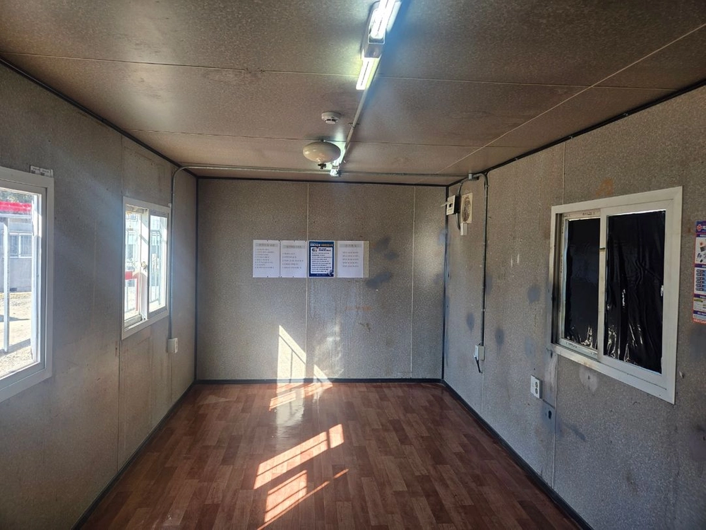 3x6. 강관돌출안전전기 컨테이너 010~2856~2903 이미지