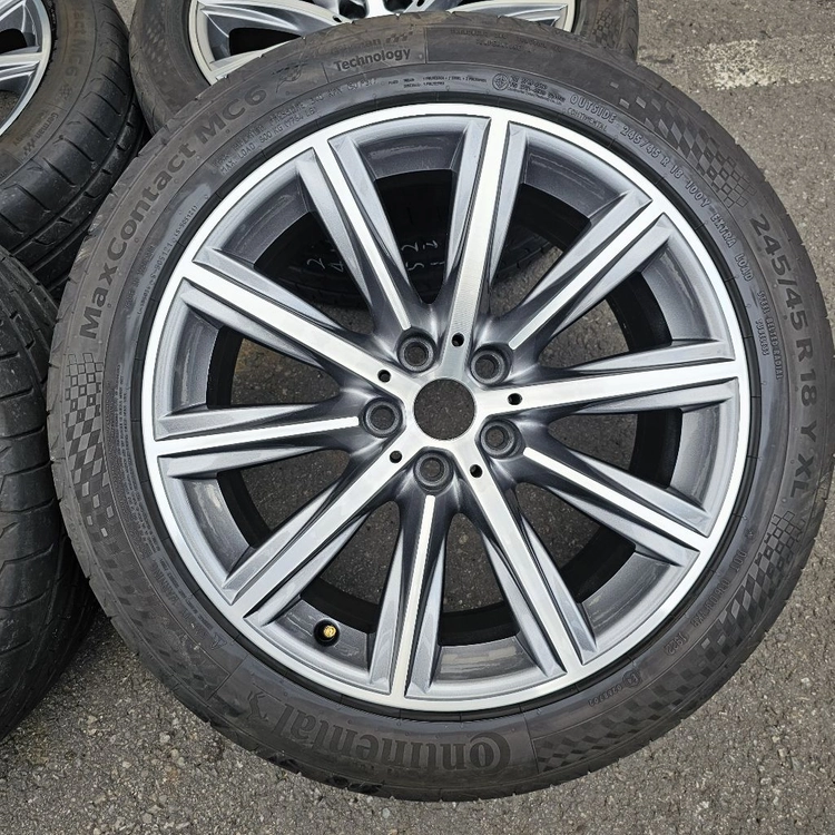 BMW G30 5시리즈 18인치 럭셔리 건메탈 무기스 휠타이어셋 판매 이미지