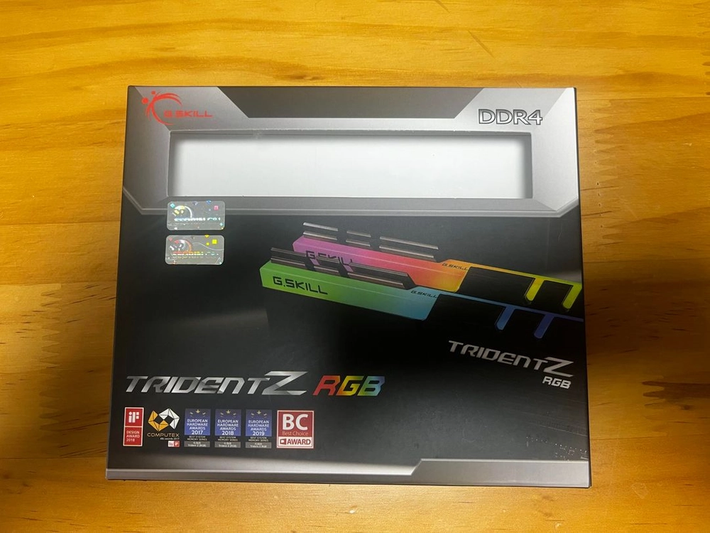 G.SKILL DDR4-3200 CL16 TRIDENT Z RGB 패키지 (32GB(16Gx2)) 판매합니다. 이미지