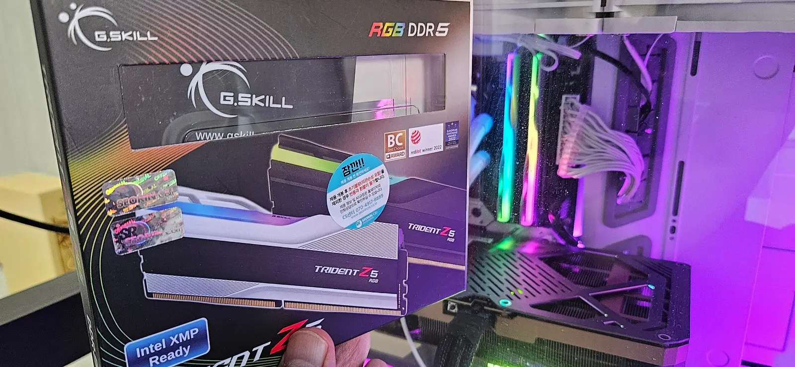 G.SKILL DDR5-6000 CL36 TRIDENT Z5 RGB J 실버 패키지 32GB RAM 이미지
