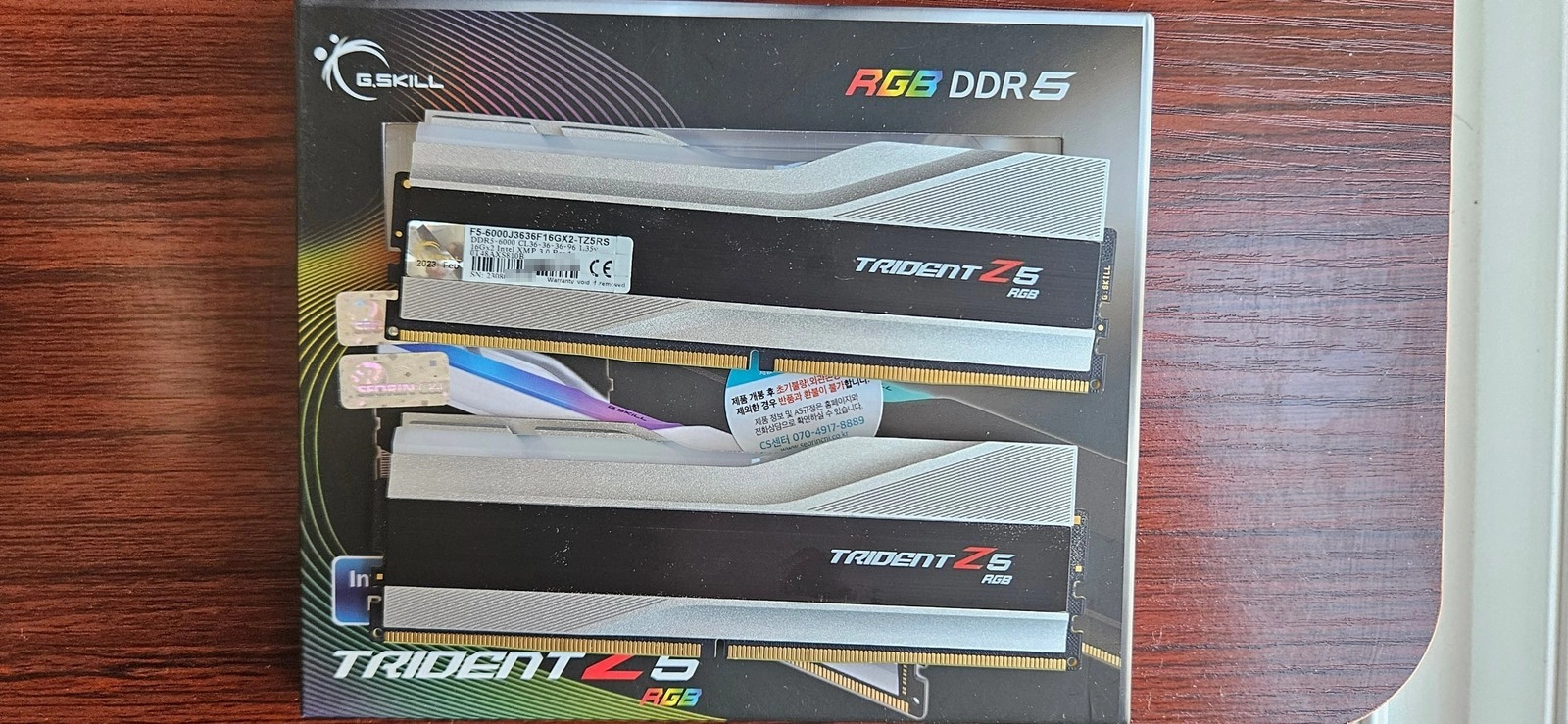 G.SKILL DDR5-6000 CL36 TRIDENT Z5 RGB J 실버 패키지 32GB RAM 이미지