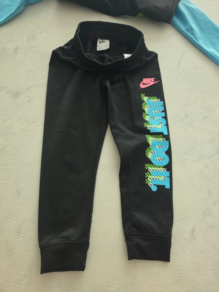 나이키 키즈 트레이닝복 세트 이미지