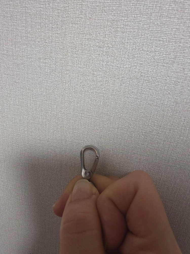 케이스티파이 마뗑킴 폰 참 이미지
