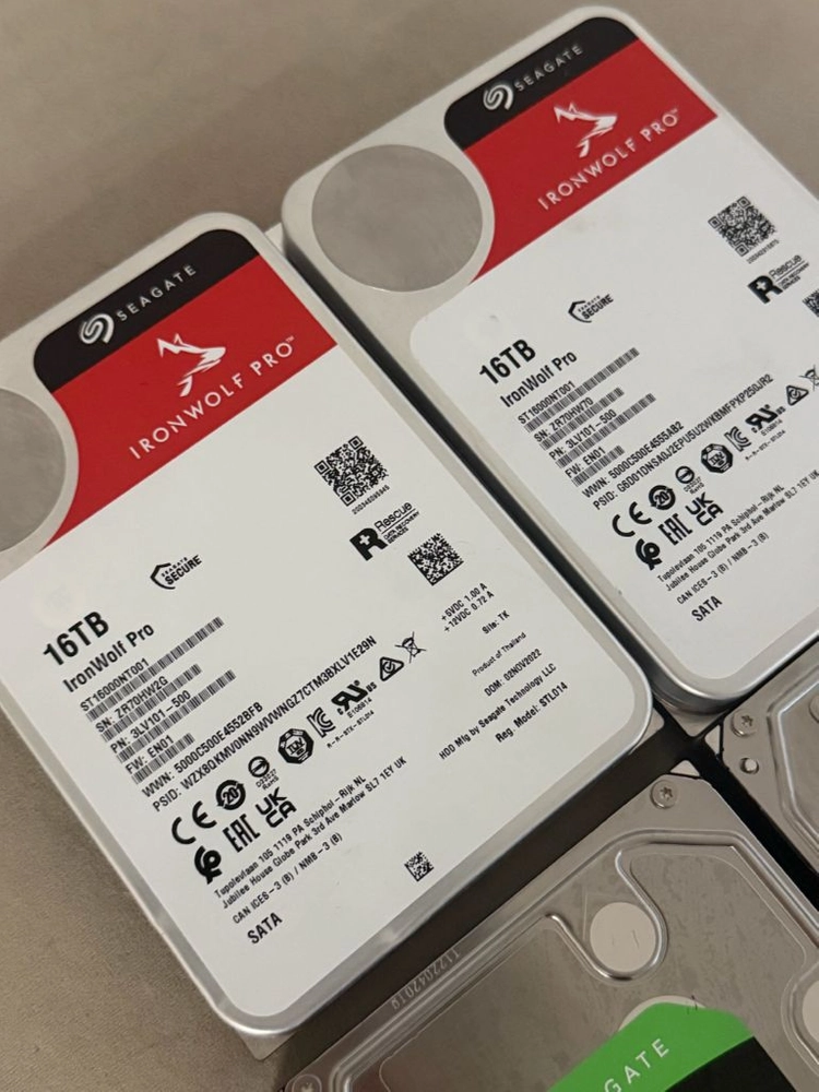 시게이트 IronWolf Pro 16TB NAS HDD 판매 / ST16000NT001 / 상태 좋음 / 2개 보유 이미지