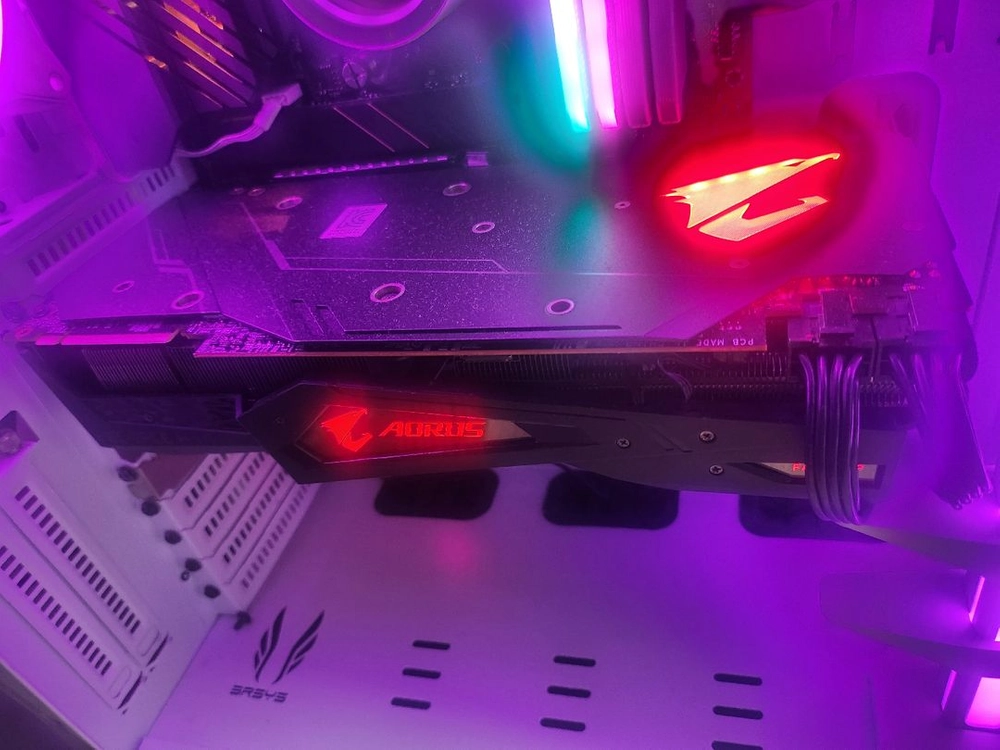 2080ti 어로스 익스트림 이미지