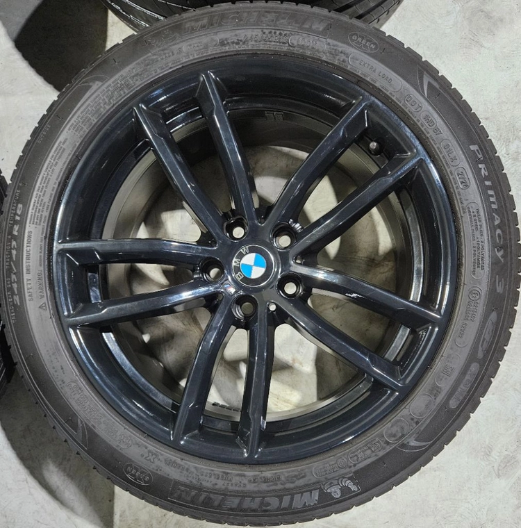 BMW 662M G30 5시리즈 18인치 순정휠 / 24년식 미쉐린 타이어 세트 이미지